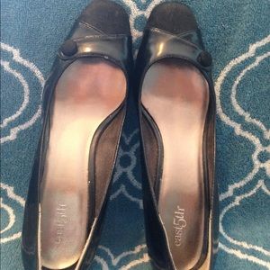 Women's Size 9 Black Pumps